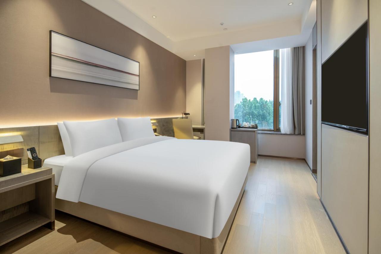 Hyatt Place Linyi People Square Buitenkant foto